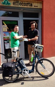 Consegna ufficiale della seconda nomination a EFFECORTA MILANO.  Renato Plati ritira la nomination da Danilo Boni  