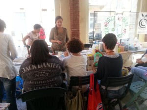 A Vinovo (TO) sono stati organizzati dei laboratori finalizzati al recupero di materia e riduzione rifiuti e un banchetto informativo sui danni dell'incenerimento dei rifiuti